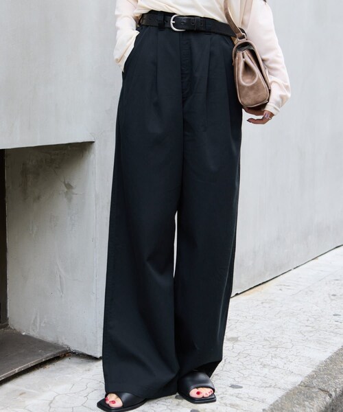 COLONY 2139(コロニートゥーワンスリーナイン)の「【SS先行予約】綿レーヨン2タックチノパンツ(チノパンツ・レディース・ブラック/ベージュ・L/M/S)」の1枚目の写真