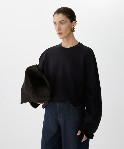 JNBY（ジェーエヌビーワイ）の「Sculpted Motion Wire Top（Tシャツ/カットソー・レディース・グレー/ホワイト/ブラック・34/36/38）」の3枚目の写真