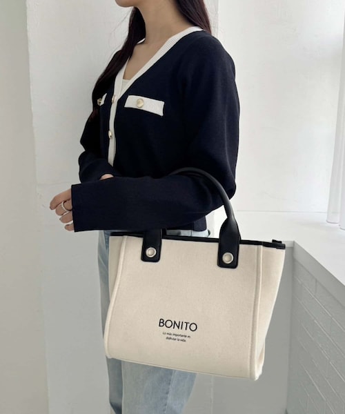 one after another NICE CLAUP(ワンアフターアナザーナイスクラップ)の「トリミングロゴミニトートバッグ(バッグ・レディース・ブルー/ベージュ/ブラック/アイボリー・FREE)」の2枚目の写真