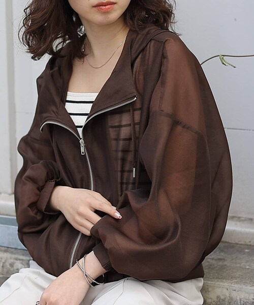 COLONY 2139（コロニートゥーワンスリーナイン）の「シアーエステルボイルフード付マンパ（マウンテンパーカー・レディース・ブラック/オフホワイト/グレー/ブラウン/グレージュ・F）」の4枚目の写真