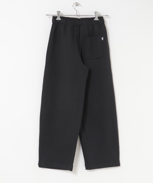 URBAN RESEARCH DOORS（アーバンリサーチドアーズ）の「NEW BALANCE　フリースバレルレッグパンツ（スウェットパンツ・レディース・BK/PEF・S）」の14枚目の写真