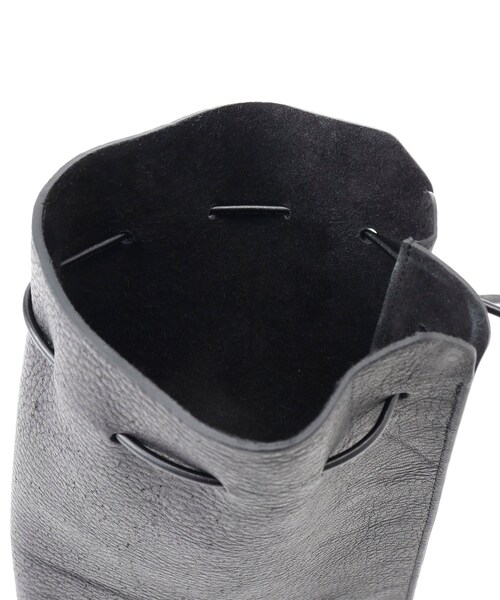 ADAM ET ROPE'（アダムエロペ）の「【ITTI/イッチ】HERRIE KINCHAKU POUCH - PM / TDEER（ハンドバッグ・メンズ・ブラック・F）」の9枚目の写真