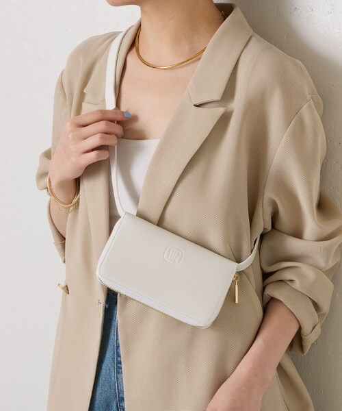 COLLAGE GALLARDAGALANTE（コラージュガリャルダガランテ）の「【PAPILLONNER/パピヨネ】ウォレットベルトバッグ（ボディバッグ/ウエストポーチ・レディース・ブラック/アイボリー・FREE）」の2枚目の写真