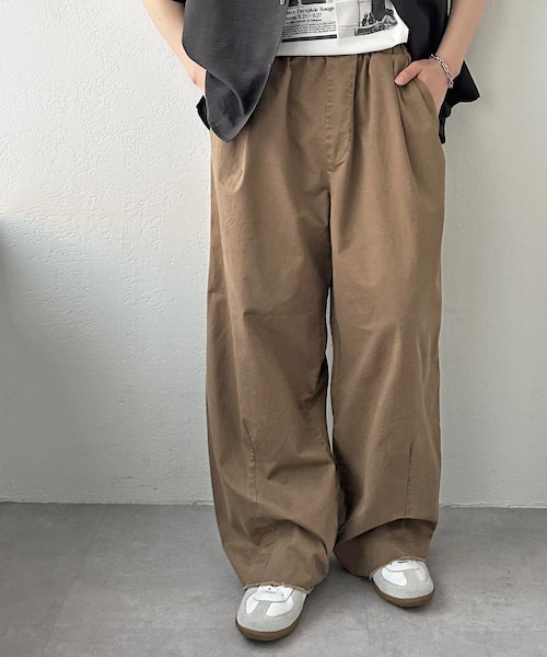 DISCOAT（ディスコート）の「ウォッシュドツイルカーブパンツ（カーゴパンツ・メンズ・チャコールグレー/ブラウン・L/M）」の2枚目の写真