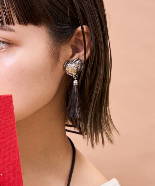 CIAOPANIC TYPY（チャオパニックティピー）の「【yuccA】アソート柄コンチョイヤリング（イヤリング・レディース・ベージュ/ベージュその他1/ブラック/ブラックその他1・ONE）」の3枚目の写真