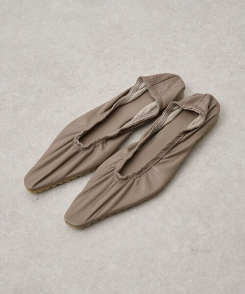 BEARDSLEY（ビアズリー）の「《MODERN WEAVING》レザーバレーシューズ（バレエシューズ・レディース・ブラック/モカ・36/38/37）」の2枚目の写真