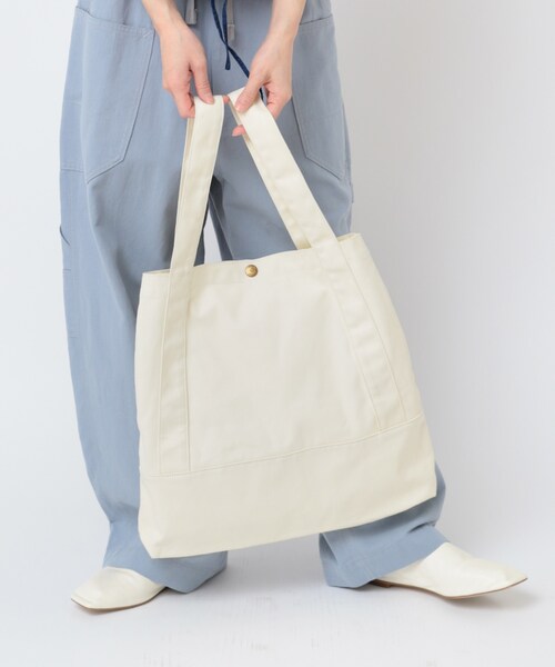 URCH RNA（アーチ アールエヌエー）の「E5086 フタヤクバッグ２（バッグ・レディース・ブラック/ナチュラル/ジェイブルー）」の7枚目の写真