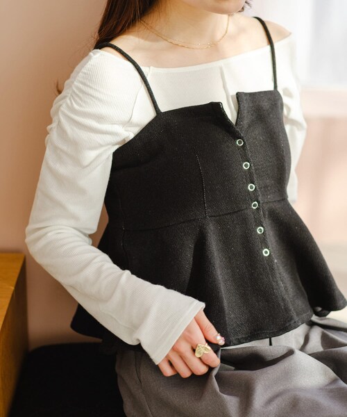 Kastane(カスタネ)の「【セットアップ対応/無地&ドット】デニムライクペプラムキャミ(キャミソール・レディース・インディゴブルー/ブラックその他1/ブルーその他1/ブラック・F)」の3枚目の写真