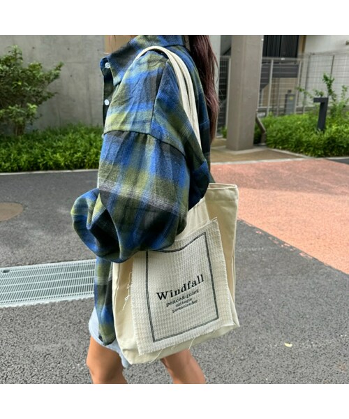 copine(コピン)の「ロゴフリンジキャンバストート(キナリ)(トートバッグ・レディース・キナリ・ワンサイズ)」の1枚目の写真