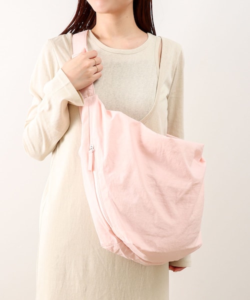 3coins（3coins）の「撥水加工ショルダーバッグ（ショルダーバッグ・ベージュ/ブラック/ピンク系その他・FREE）」の3枚目の写真