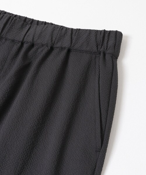 ITEMS URBANRESEARCH(アイテムズ アーバンリサーチ)の「『接触冷感/イージーケア/吸水速乾/撥水/防汚』高機能シアサッカー イージートラウザー(楽着シリーズ)(その他パンツ・メンズ・BLACK/BEIGE/L.BLUE・M/L)」の11枚目の写真