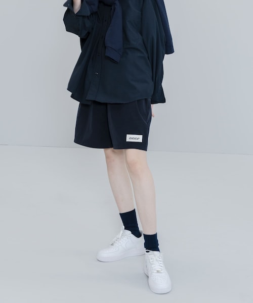 URBAN RESEARCH（アーバンリサーチ）の「dDdDdDd　NYLON BAGGY SHORTS（その他パンツ・メンズ・NAVY/BLACK/CHARCOAL/BROWN・S/M/L/XL/XXL）」の4枚目の写真