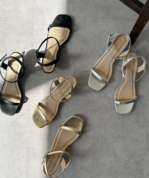 Chez toi（シェトワ）の「キャシャストラップピンヒール（シューズ・レディース・ゴールド/シルバー/ブラック・M/S/L）」の2枚目の写真
