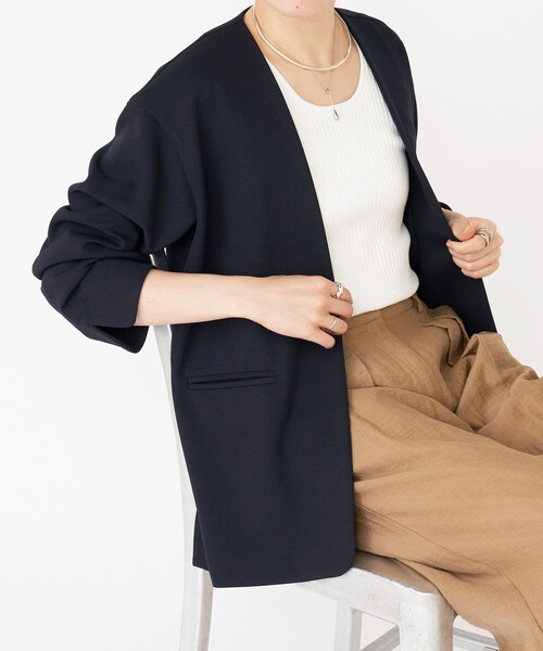 LIVETART(リヴェタート)の「ノーカラージャケット(ノーカラージャケット・レディース・ブラック/ネイビー・F)」の2枚目の写真