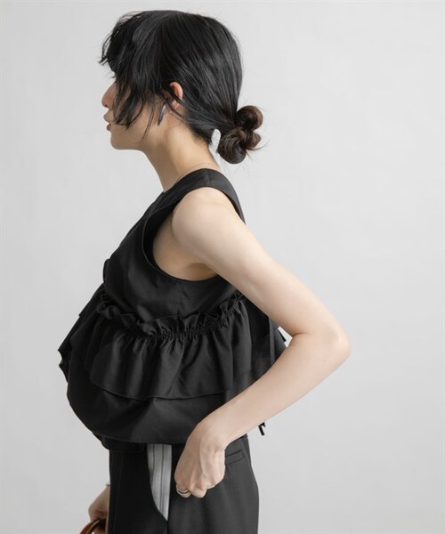 KBF（ケイビーエフ）の「多穿法交叉荷葉邊罩衫（その他・レディース・象牙白/黑色/橘色・象牙白/黑色/橘色）」の14枚目の写真