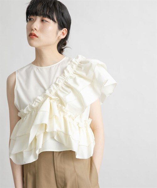 KBF（ケイビーエフ）の「多穿法交叉荷葉邊罩衫（その他・レディース・象牙白/黑色/橘色・象牙白/黑色/橘色）」の20枚目の写真