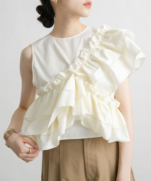 KBF（ケイビーエフ）の「多穿法交叉荷葉邊罩衫（その他・レディース・象牙白/黑色/橘色・象牙白/黑色/橘色）」の19枚目の写真