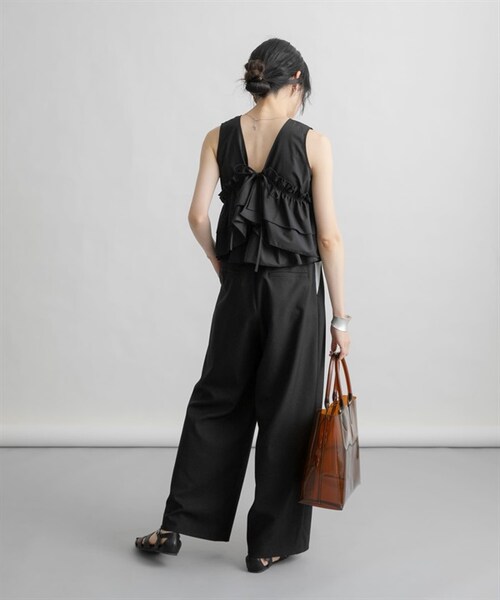 KBF（ケイビーエフ）の「多穿法交叉荷葉邊罩衫（その他・レディース・象牙白/黑色/橘色・象牙白/黑色/橘色）」の18枚目の写真