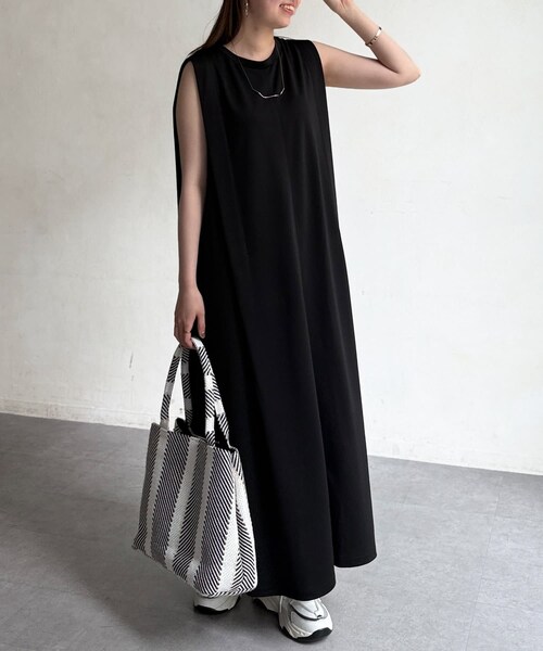 Chez toi（シェトワ）の「カットノースリワンピース（ワンピース・レディース・オレンジ/ブラック/グレージュ・F）」の2枚目の写真