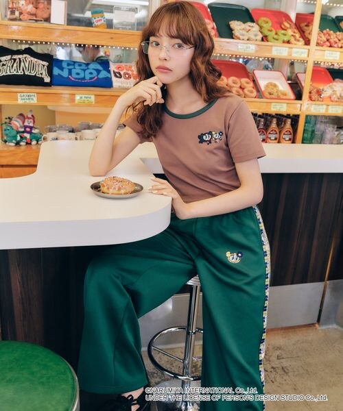 FOREVER 21(フォーエバー トゥエンティーワン)の「ラインジャージパンツ(フォーマルスーツ/小物・ブラック09/グリーン78・S/M)」の4枚目の写真