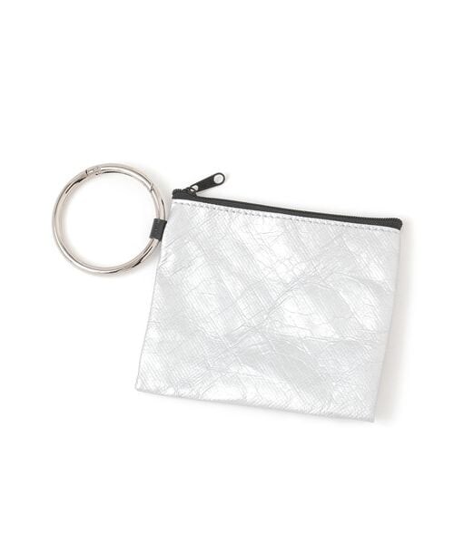 LEPSIM（レプシィム）の「カラビナワッシャーポーチ（財布/小物・オフホワイト05/ブラック09/シルバー19・ONE SIZE）」の7枚目の写真