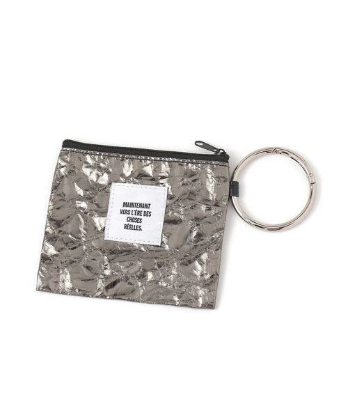 LEPSIM（レプシィム）の「カラビナワッシャーポーチ（財布/小物・オフホワイト05/ブラック09/シルバー19・ONE SIZE）」の5枚目の写真