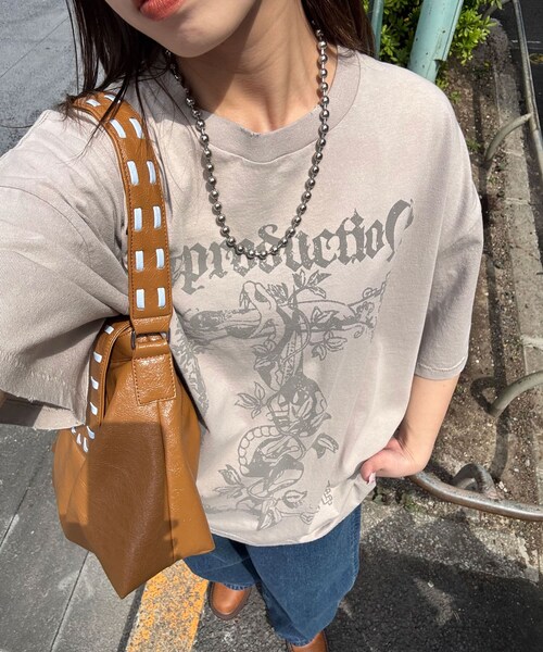 CIAOPANIC(チャオパニック)の「【RePRODUCTION LABEL / リプロダクションレーベル】アソートヴィンテージフェードTEE(Tシャツ/カットソー・レディース・ホワイトその他3/ミッドナイトブルー/ブラックその他1/ブラック/アイボリー/ダークグレー/チャコールグレー/ピンク/ホワイトその他1/クリア/オフホワイト/レッド/グレー/ホワイトその他2/ブルー/ベージュ/ネイビー/シルバー/ホワイト/インディゴブルー・F)」の13枚目の写真