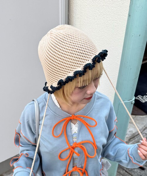 CIAOPANIC(チャオパニック)の「紐付きフリルニットハット(ハット・レディース・ベージュ/グリーン/ピンク・ONE)」の1枚目の写真