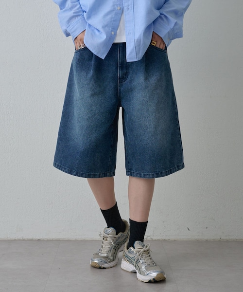 COLONY 2139(コロニートゥーワンスリーナイン)の「【UNISEX】デニムバギーショーツ(デニムパンツ・レディース・ブラック/ブルー・L/M)」の2枚目の写真