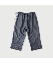 美品　45R ベージュ　カットワークペチパンツ 45R（フォーティファイブアール）の「綿麻ダンガリーのカット