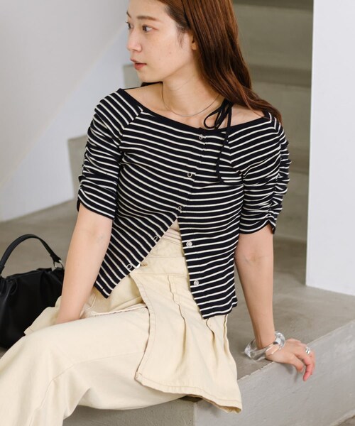 Kastane（カスタネ）の「【5.3(土)0:00発売/XS.Fサイズ展開】オフショルテレコ5分袖カットソー（Tシャツ/カットソー・レディース・チャコールグレー/ホワイト/ブラックその他1/アイボリー・F/XS）」の4枚目の写真