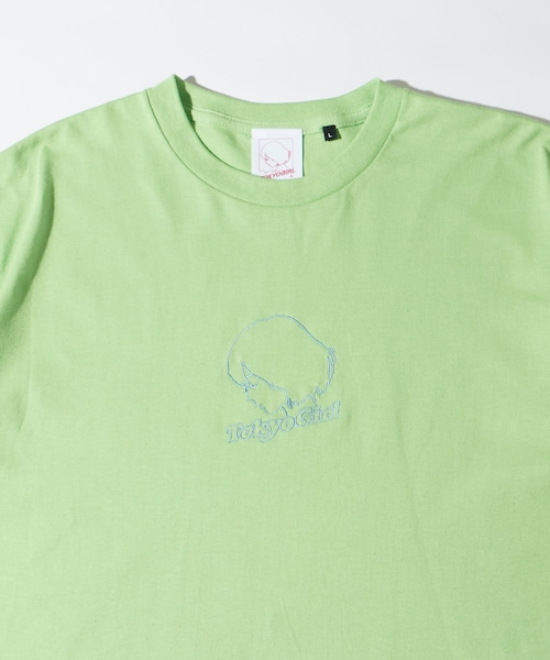 WHO'S WHO gallery（フーズフーギャラリー）の「予約/25色展開【TOKYOGIRL/東京ガール】ロゴTEE（Tシャツ/カットソー・レディース・パープルその他1/グリーン/スカイブルー/ネイビー/イエロー/サンドベージュ/パープル/ミント/グレー/グリーンその他2/ブラック/グリーンその他1/ブルーその他1/ホワイト/ボルドー/ピスタチオ/ダークブラウン/オレンジ/ライトグレー/チャコールグレー/ピンク/ブルー/ローズ/キャメル/ライムグリーン・L/M）」の14枚目の写真