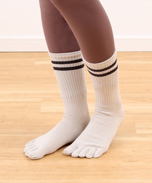 3coins(3coins)の「《滑り止め付き》5本指ラインソックス/hemle(ソックス/靴下・レディース・チャコールグレー/ピンク/アイボリー・FREE)」の2枚目の写真