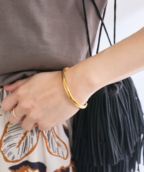 RIVE DROITE（リヴドロワ）の「【R.good（アールドットグッド）】サークルバングル（ブレスレット・レディース・ゴールド/シルバー・F）」の2枚目の写真