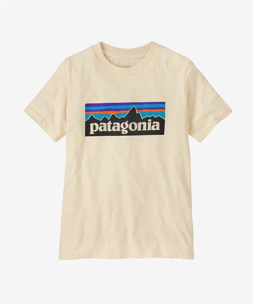 patagonia(パタゴニア)の「Patagonia / P-6 Logo 再生棉短袖上衣(その他・レディース・黑色INBK/膚色UDNL/藏青色NENA/藍色UTB/紫色RWCO/黃色NCTY/粉色PKPK・黑色INBK/膚色UDNL/藏青色NENA/藍色UTB/紫色RWCO/黃色NCTY/粉色PKPK)」の2枚目の写真