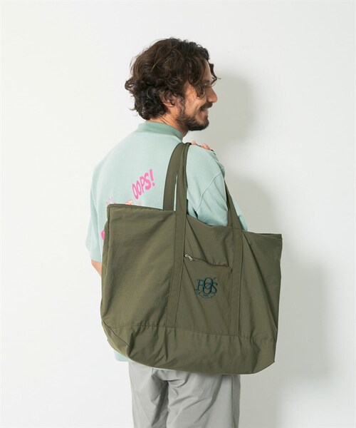 URBAN RESEARCH Sonny Label（アーバンリサーチサニーレーベル）の「OOPS / LOGO標誌托特包（その他・メンズ・黑色/卡其綠/藏青色・黑色/卡其綠/藏青色）」の8枚目の写真