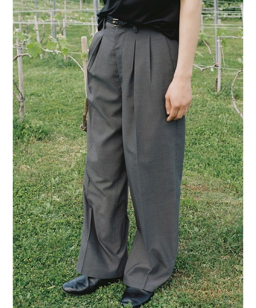 LIDNM（リドム）の「SUPER LIGHT WOOL TROUSERS（スラックス