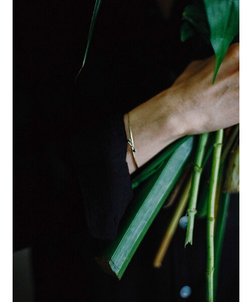 Llife(ライフ)の「Llife 14KGP ONDULATION BANGLE(バングル/リストバンド・メンズ・ゴールド・F)」の11枚目の写真