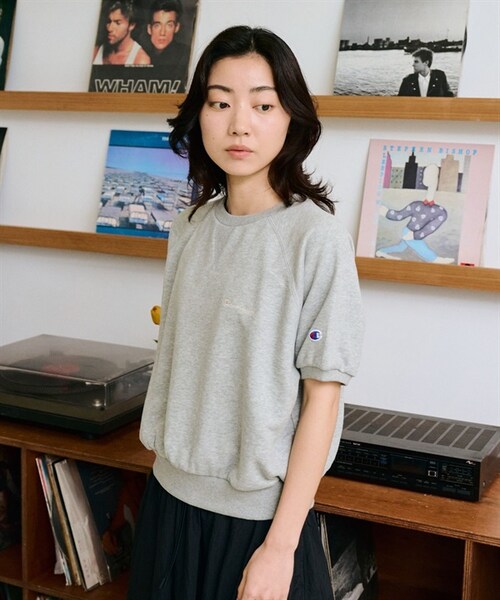 Champion（チャンピオン）の「Champion / 刺繡LOGO厚磅休閒上衣（その他・レディース・灰色・灰色）」の2枚目の写真