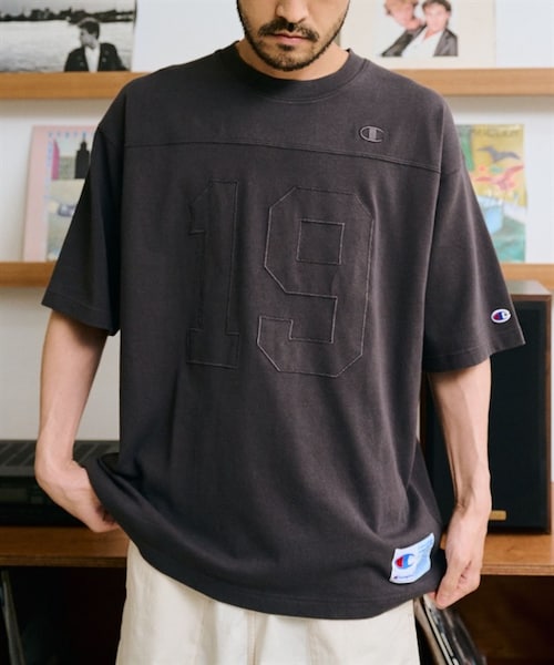 Champion（チャンピオン）の「Champion / 刺繡LOGO厚磅足球T恤（その他・メンズ・米白色/黑色・米白色/黑色）」の5枚目の写真