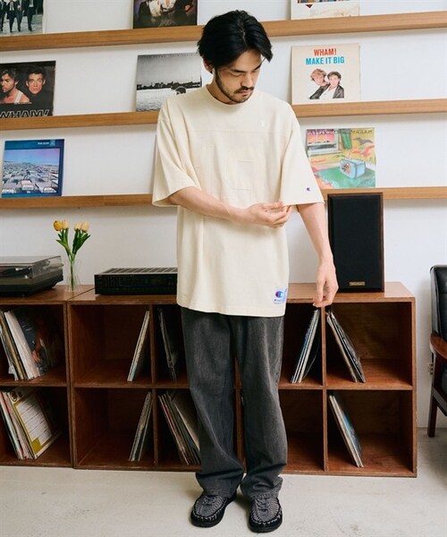 Champion（チャンピオン）の「Champion / 刺繡LOGO厚磅足球T恤（その他・メンズ・米白色/黑色・米白色/黑色）」の16枚目の写真