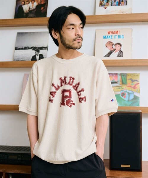 Champion(チャンピオン)の「Champion / REVERSE WEAVE® 10oz厚磅印花休閒上衣(その他・メンズ・燕麥色/藏青色・燕麥色/藏青色)」の3枚目の写真