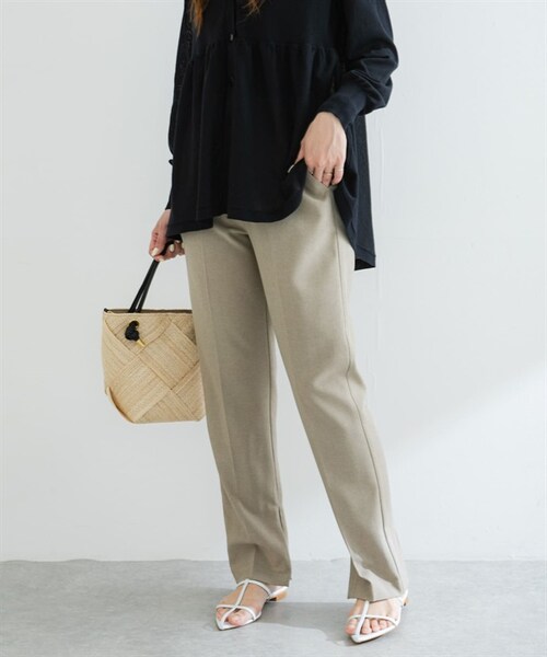 URBAN RESEARCH ROSSO WOMEN（アーバンリサーチ　ロッソ）の「F by ROSSO / UR TECH DRYLUXE中央壓線直筒褲（その他・レディース・黑色/摩卡色/膚色・黑色/摩卡色/膚色）」の11枚目の写真