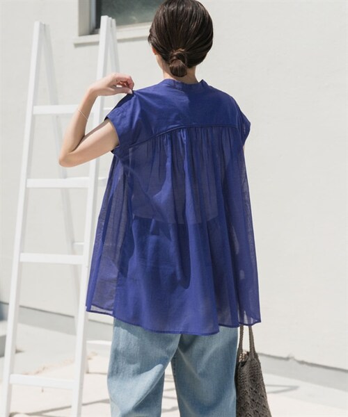 URBAN RESEARCH DOORS（アーバンリサーチドアーズ）の「UR TECH 棉質巴里紗碎褶法式袖罩衫（その他・レディース・黑色/寶藍色/赤褐色・黑色/寶藍色/赤褐色）」の22枚目の写真