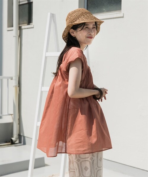 URBAN RESEARCH DOORS（アーバンリサーチドアーズ）の「UR TECH 棉質巴里紗碎褶法式袖罩衫（その他・レディース・黑色/寶藍色/赤褐色・黑色/寶藍色/赤褐色）」の8枚目の写真