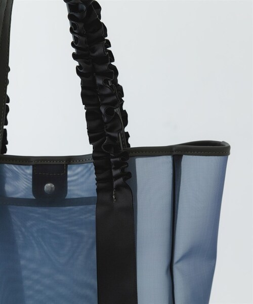 RODE SKO（ロデスコ）の「荷葉提把透明托特包（その他・レディース・灰色/膚色・灰色/膚色）」の6枚目の写真