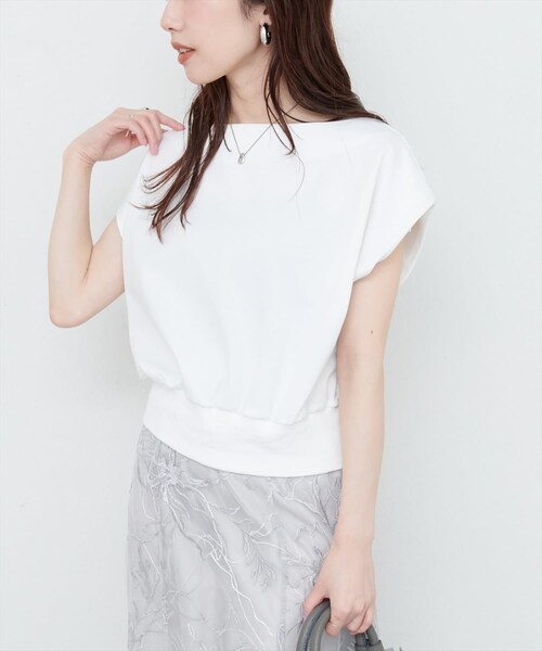 natural couture(ナチュラルクチュール)の「きれいめポンチボートネックTOPS(タンクトップ・レディース・グレイッシュベージュ/アイボリー/ピンク/ブラック/ブルー・FREE)」の2枚目の写真