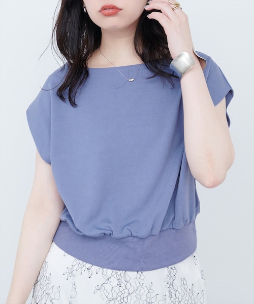 natural couture(ナチュラルクチュール)の「きれいめポンチボートネックTOPS(タンクトップ・レディース・グレイッシュベージュ/アイボリー/ピンク/ブラック/ブルー・FREE)」の4枚目の写真