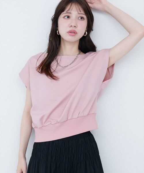 natural couture(ナチュラルクチュール)の「きれいめポンチボートネックTOPS(タンクトップ・レディース・グレイッシュベージュ/アイボリー/ピンク/ブラック/ブルー・FREE)」の5枚目の写真