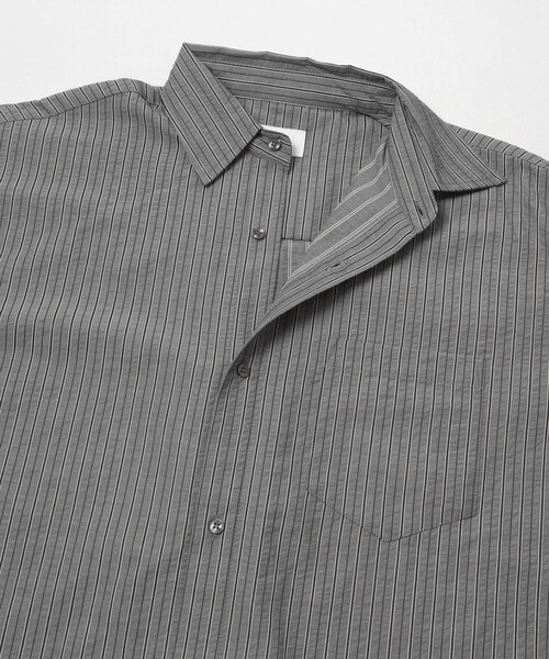 URBAN RESEARCH(アーバンリサーチ)の「Acy SEERSUCKER SHIRTS(シャツ/ブラウス・メンズ・GRAY/L.GREEN・L/XL)」の5枚目の写真